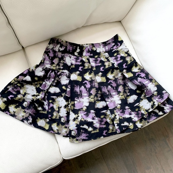 Banana Republic Pattern Mini Skirt - Picture 1 of 5